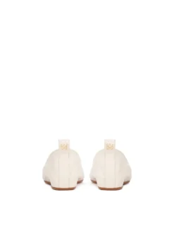 Baleriny off white ze złotym monogramem