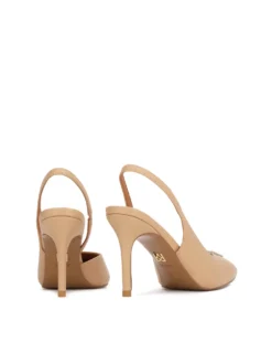 Beżowe czółenka slingback z dwukolorowym monogramem KAZAR