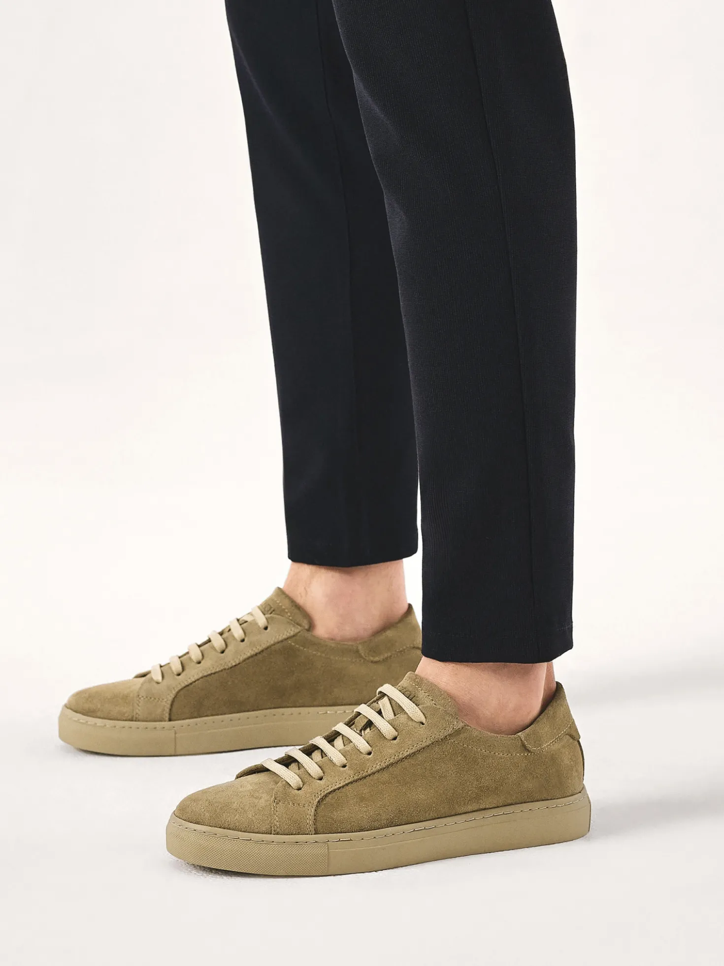 Beżowe sneakersy męskie w stylu casual