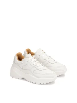 Białe skórzane sneakersy na grubej podeszwie