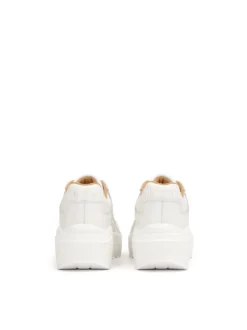 Białe skórzane sneakersy na grubej podeszwie