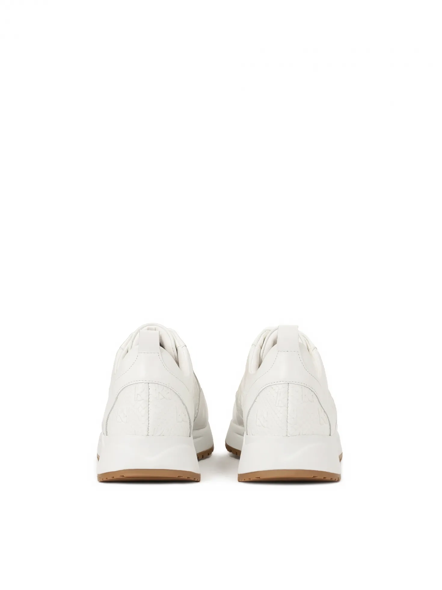 Białe sneakersy w monogramy z łączonych skór
