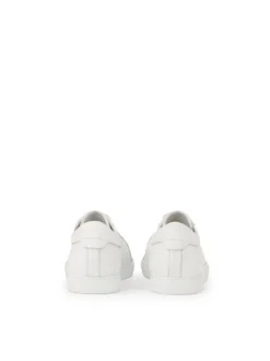 Białe sneakersy z gładką cholewką