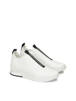 Białe wsuwane sneakersy z tkaniny