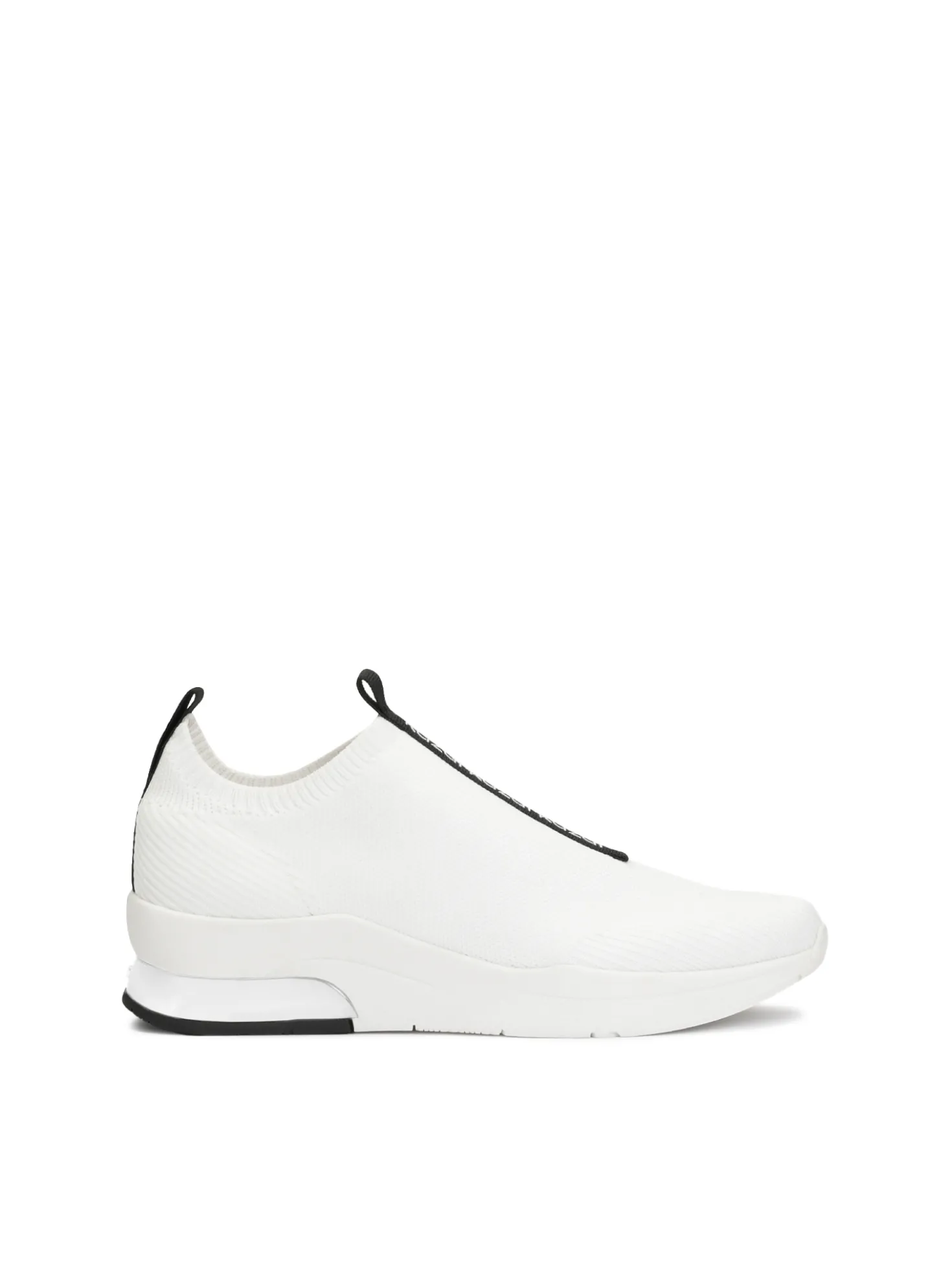 Białe wsuwane sneakersy z tkaniny