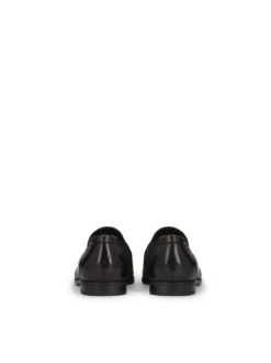 Brązowe loafersy męskie ze skórzaną cholewką i metalową ozdobą