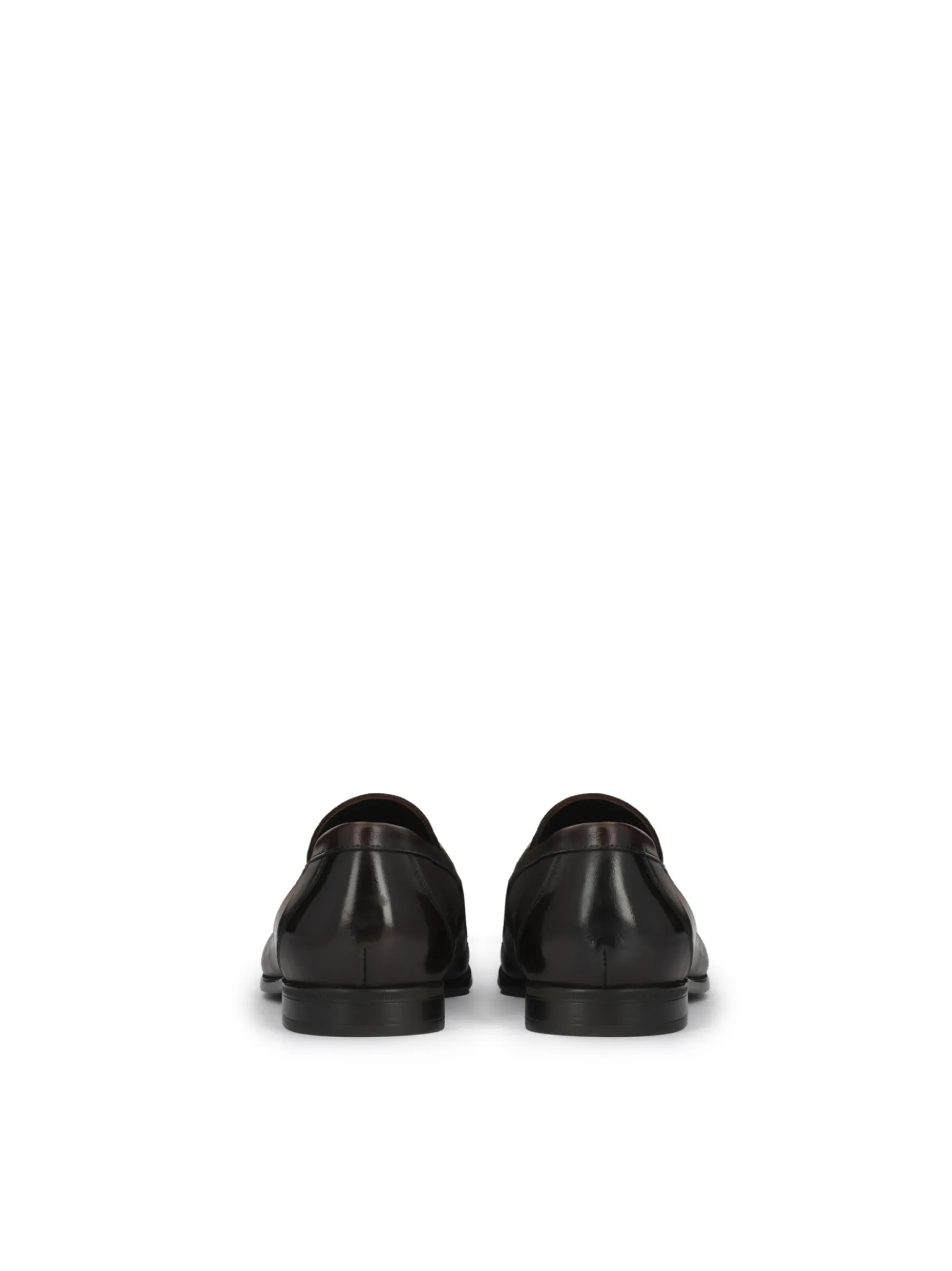 Brązowe loafersy męskie ze skórzaną cholewką i metalową ozdobą