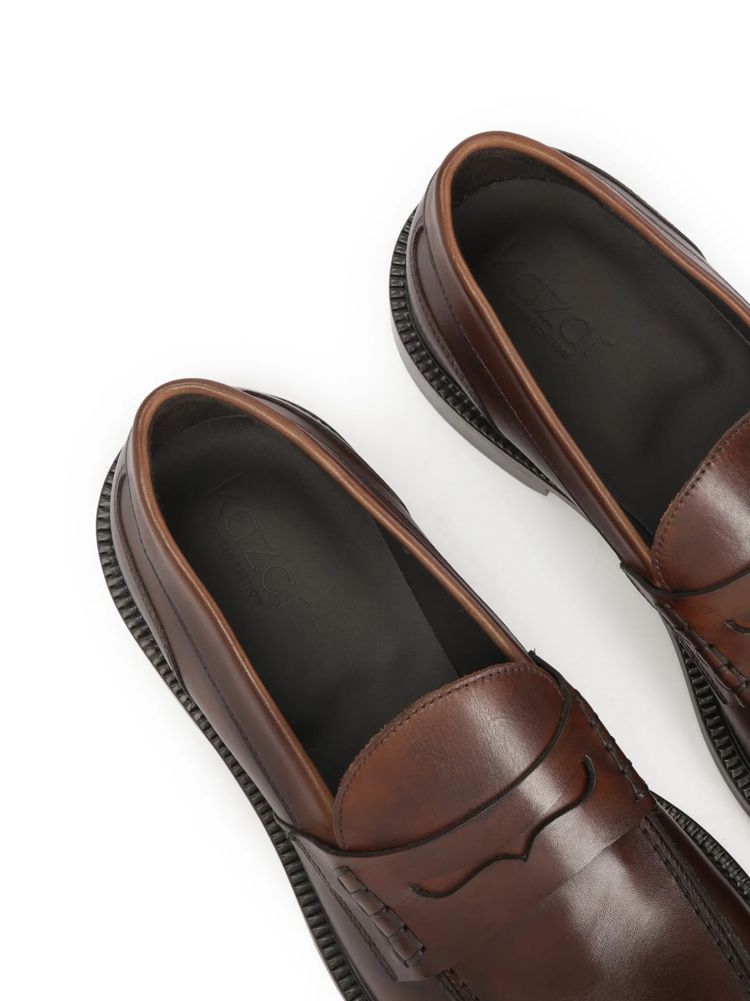 Brązowe loafersy ze skórzaną podeszwą