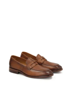 Brązowe skórzane loafersy