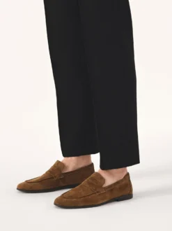 Brązowe zamszowe loafersy z Limitowej Kolekcji