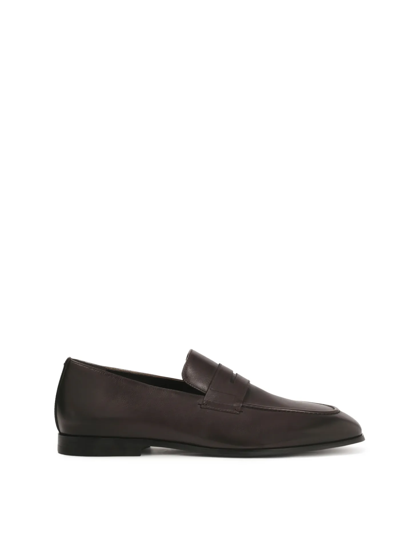 Ciemnobrązowe skórzane loafersy