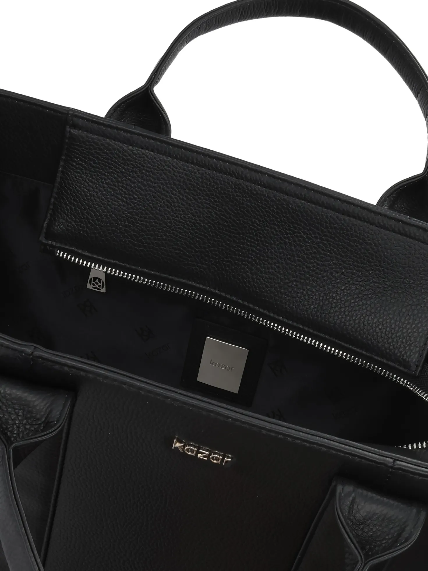Czarna tote bag z groszkowej skóry naturalnej z odpinanym paskiem