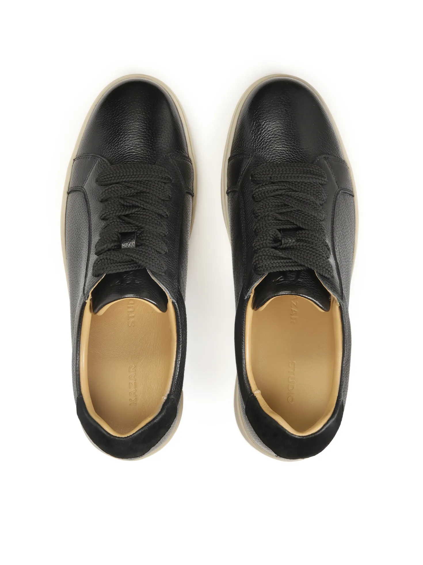 Czarne buty męskie w sportowym stylu