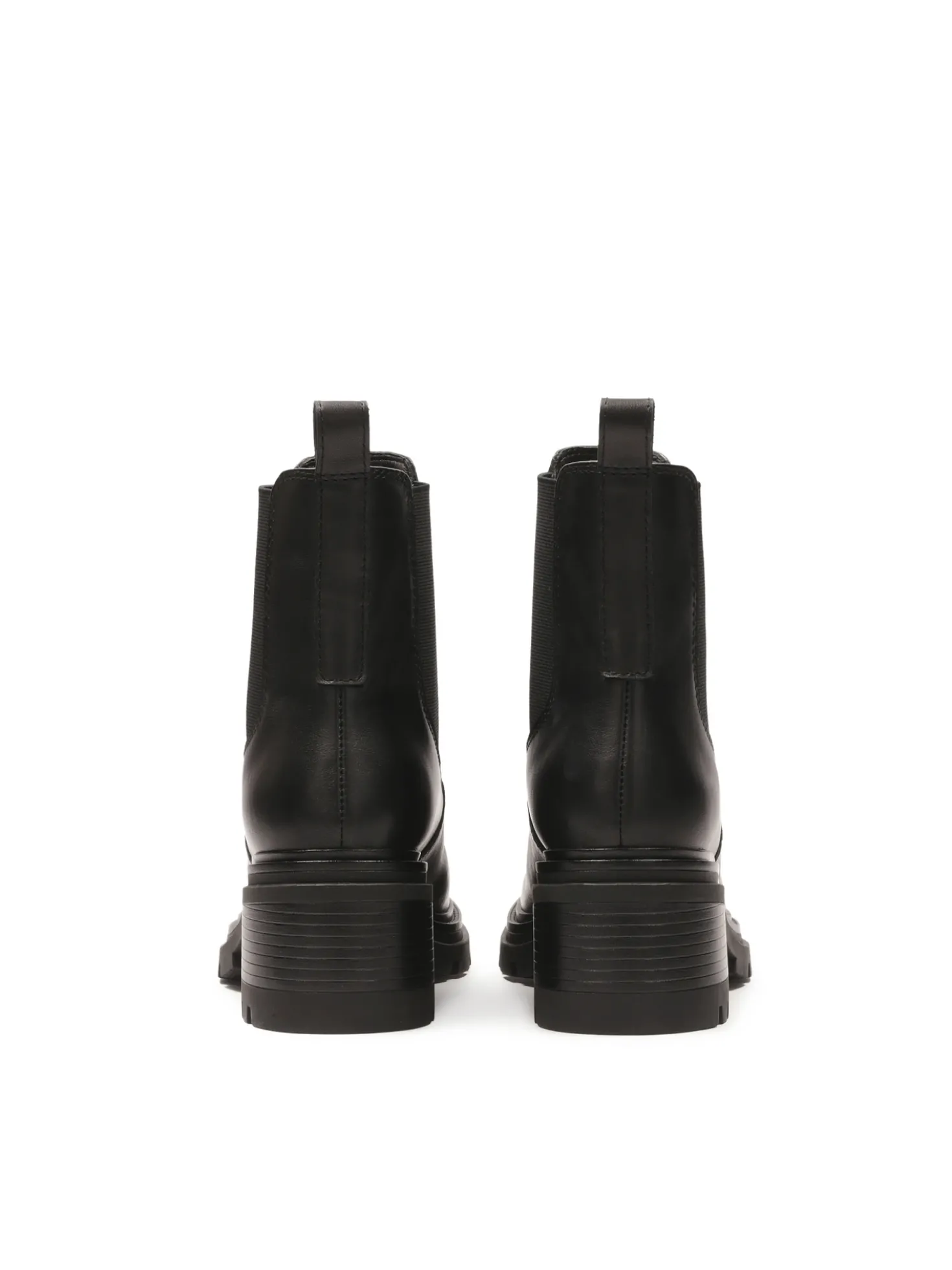 Czarne chelsea boots na szerokim obcasie