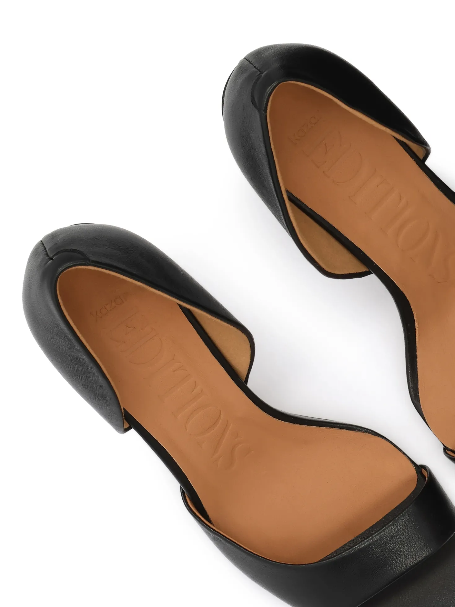 Czarne czółenka peep toe