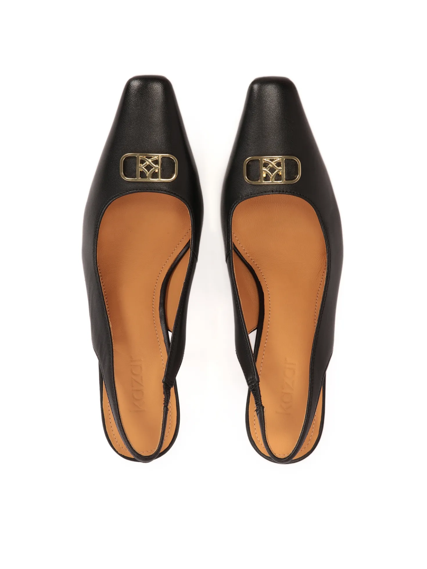 Czarne czółenka slingback z wąskim kwadratowym noskiem