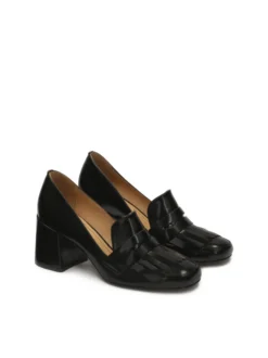 Czarne czółenka z frędzlami i szerokim obcasem