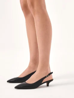 Czarne czółenka z tłoczonej skóry slingback