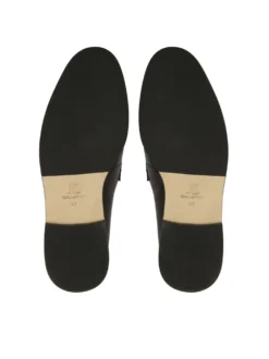 Czarne klapki w stylu loafersów
