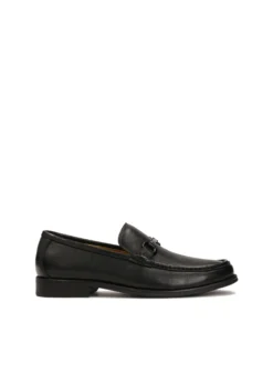 Czarne loafersy z metalową ozdobą
