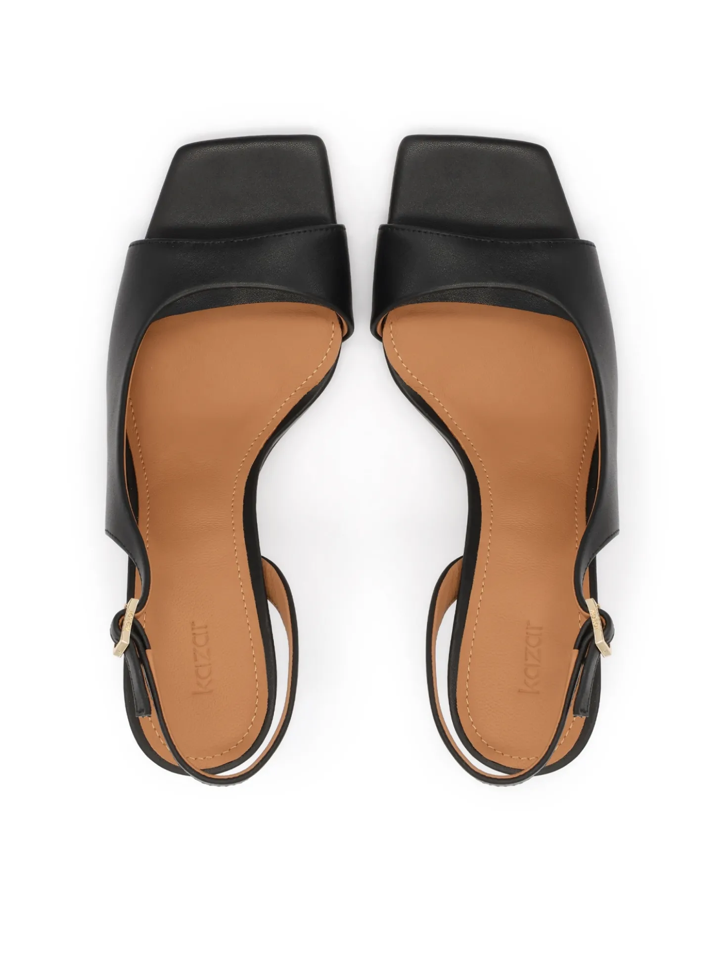 Czarne sandały slingback z wyciętą cholewką