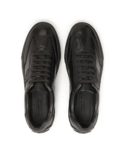 Czarne skórzane sneakersy z gumą na pięcie
