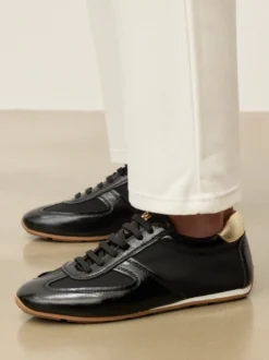 Czarne sneakersy z łączonych materiałów