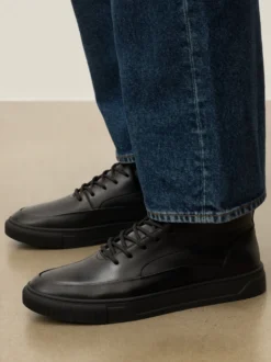 Czarne sneakersy z suwakiem i sznurowaniem