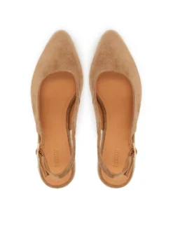 Czółenka slingback ze zdobionym koturnem