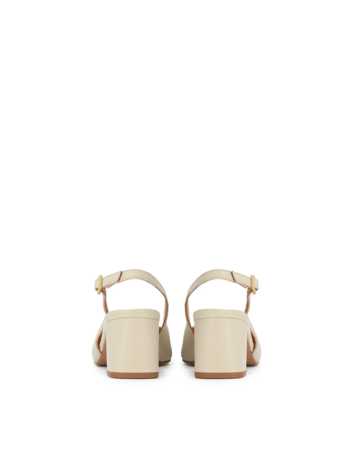 Czółenka slingback z jasnej skóry