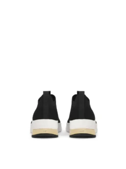 Damskie sneakersy typu slip-on w czerni