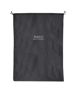 Duża niebieska walizka w monogramy