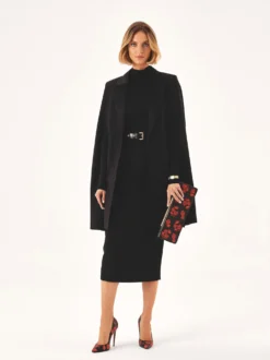 Eleganckie czarne szpilki w czerwone kwiaty