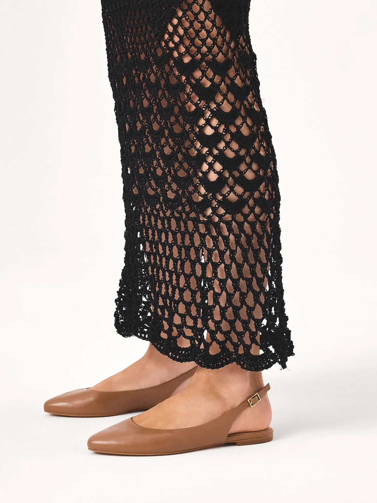 Jasnobrązowe płaskie czółenka slingback