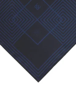 Jedwabna poszetka w kwadraty i monogramy KAZAR