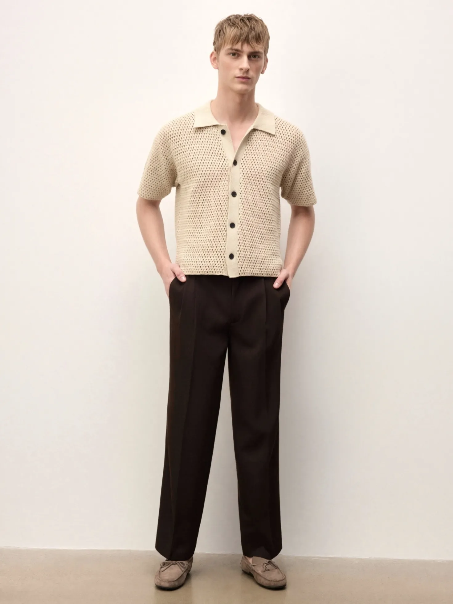 Klasyczne męskie mokasyny z szarego zamszu