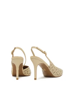 Kremowe czółenka slingback z ażurowym wzorem