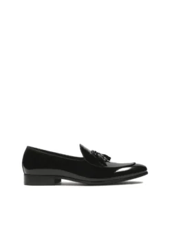 Lakierowane czarne loafersy z chwostem