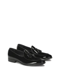 Lakierowane czarne loafersy z chwostem