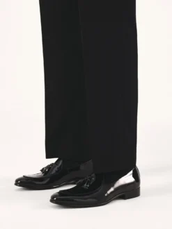 Lakierowane czarne loafersy z chwostem