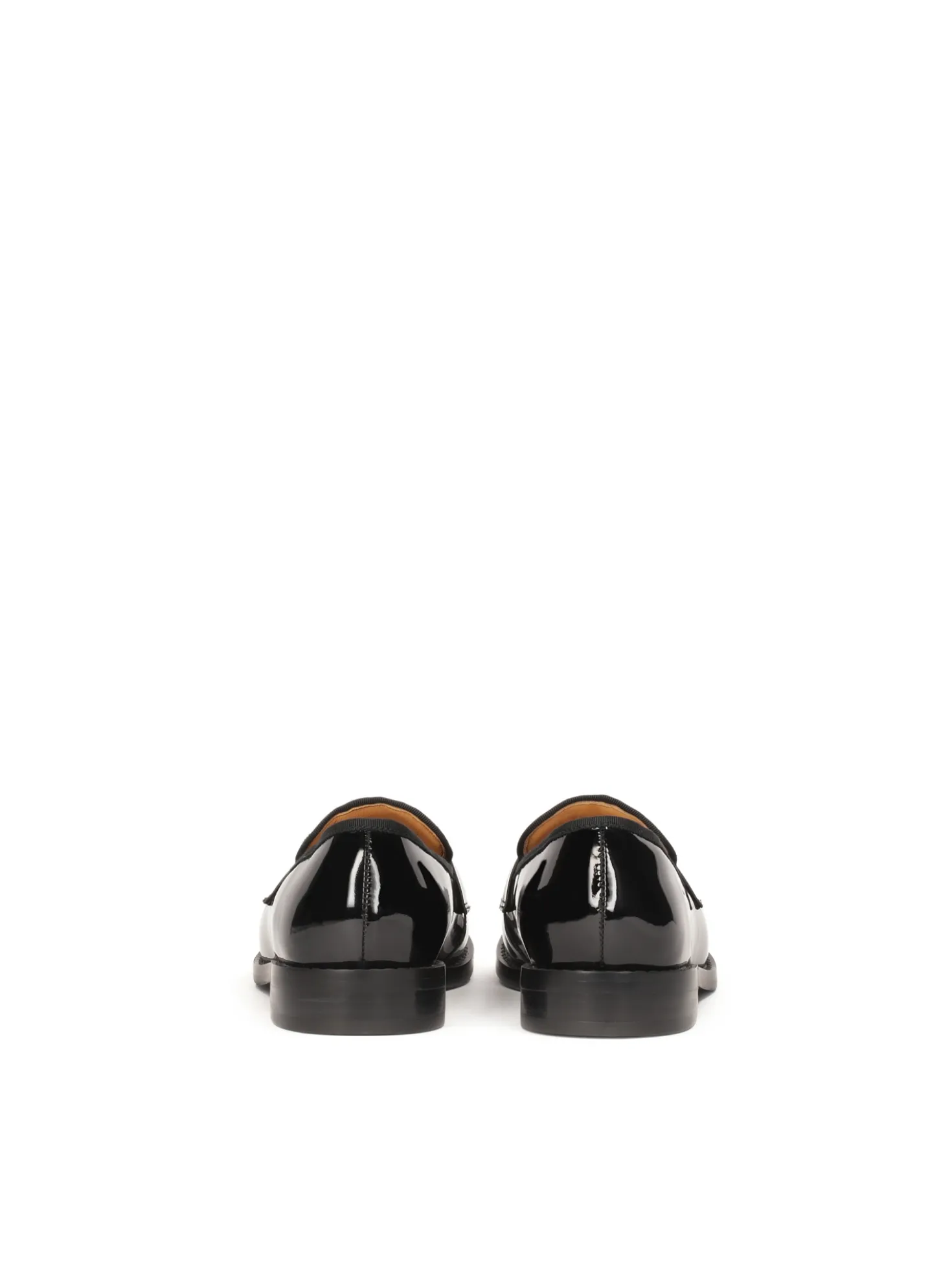 Lakierowane loafersy zdobione pikowaniem
