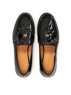 Lakierowane loafersy zdobione pikowaniem