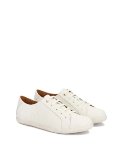 Minimalistyczne białe sneakersy ze skóry
