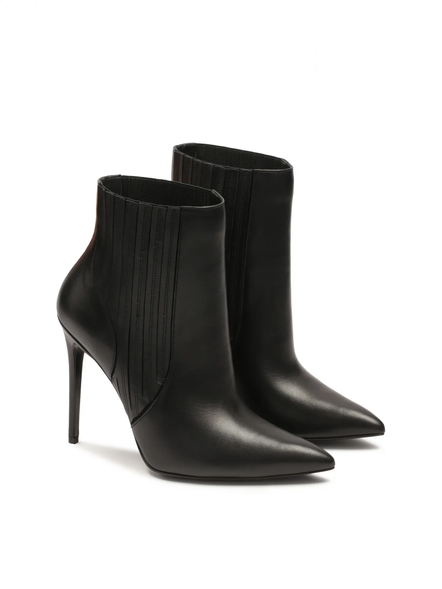 Minimalistyczne botki na smukłej szpilce