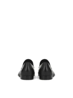 Minimalistyczne loafersy ze skóry