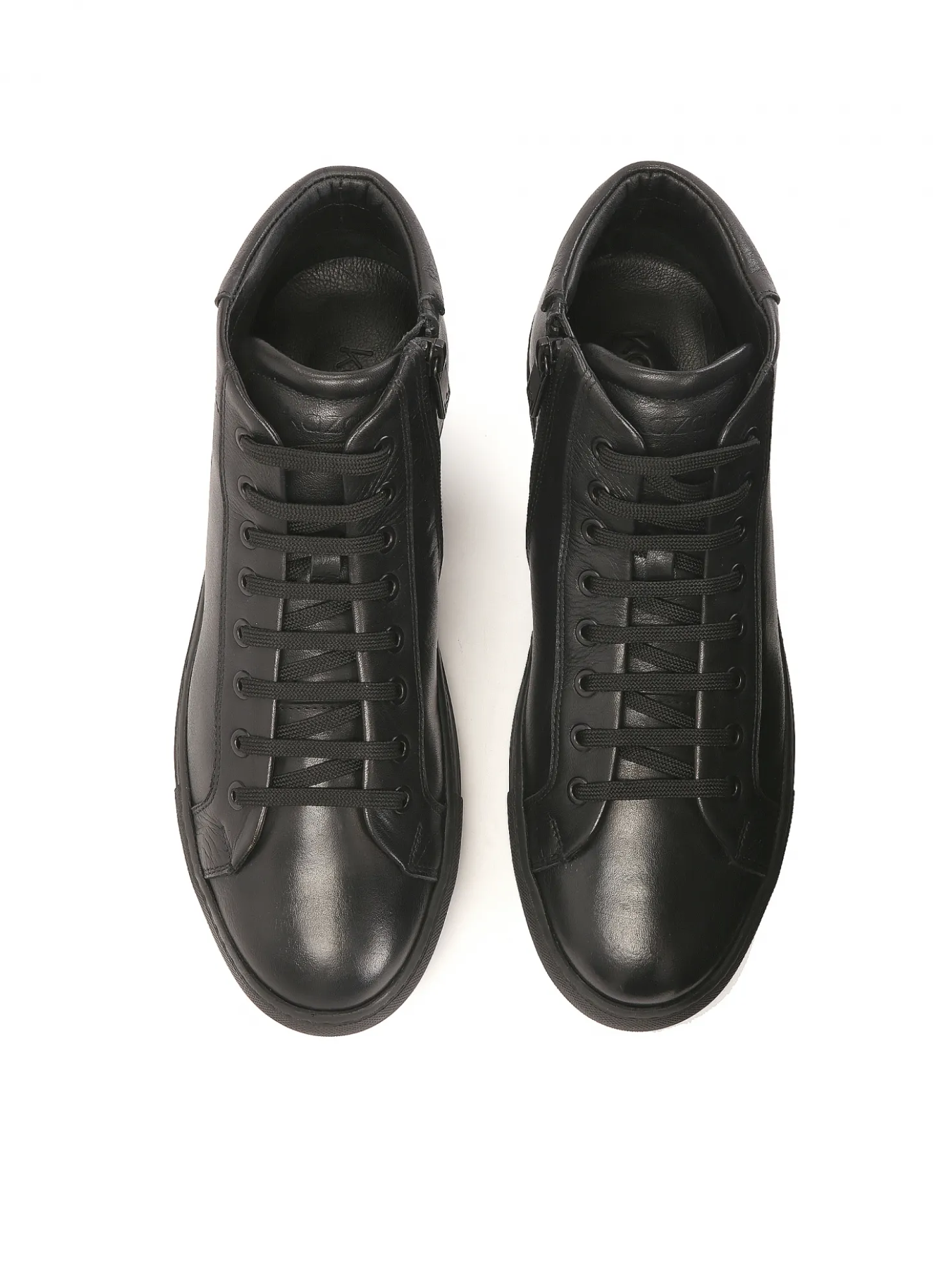 Minimalistyczne sneakersy męskie z cholewką za kostkę