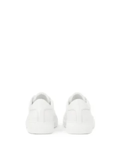 Minimalistyczne sneakersy w białym kolorze