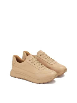 Minimalistyczne sneakersy w beżowym kolorze