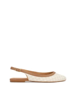 Płaskie czółenka slingback w monogramy