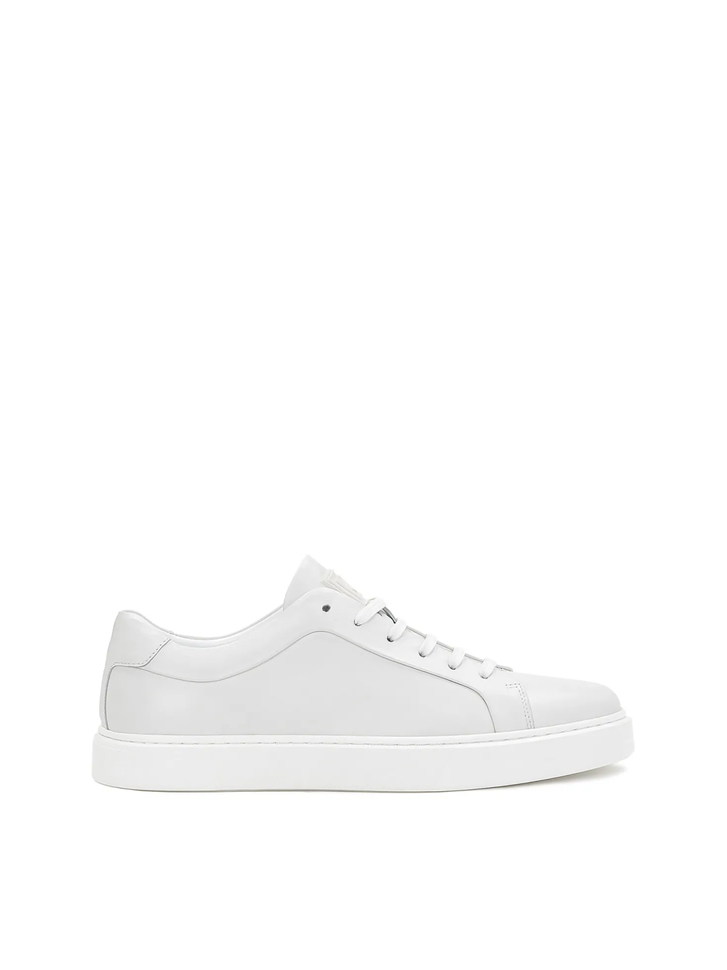 Ponadczasowe sneakersy męskie w kolorze off-white